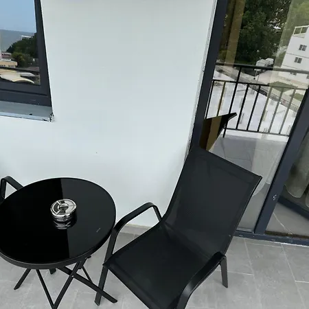 Seven Palms * Saturn