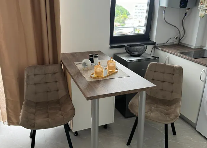 Seven Palms * Saturn