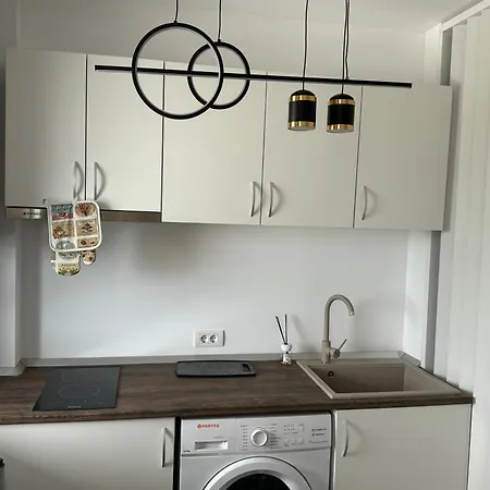 Seven Palms Apartment *