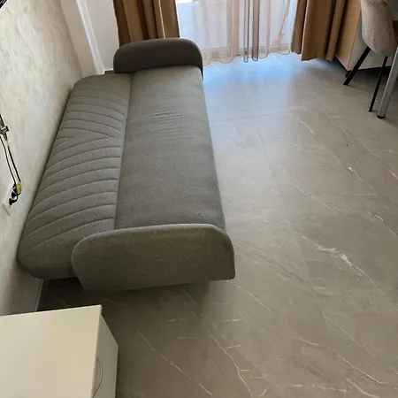 Seven Palms Apartment