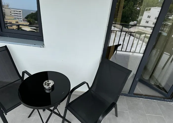 Seven Palms * Saturn